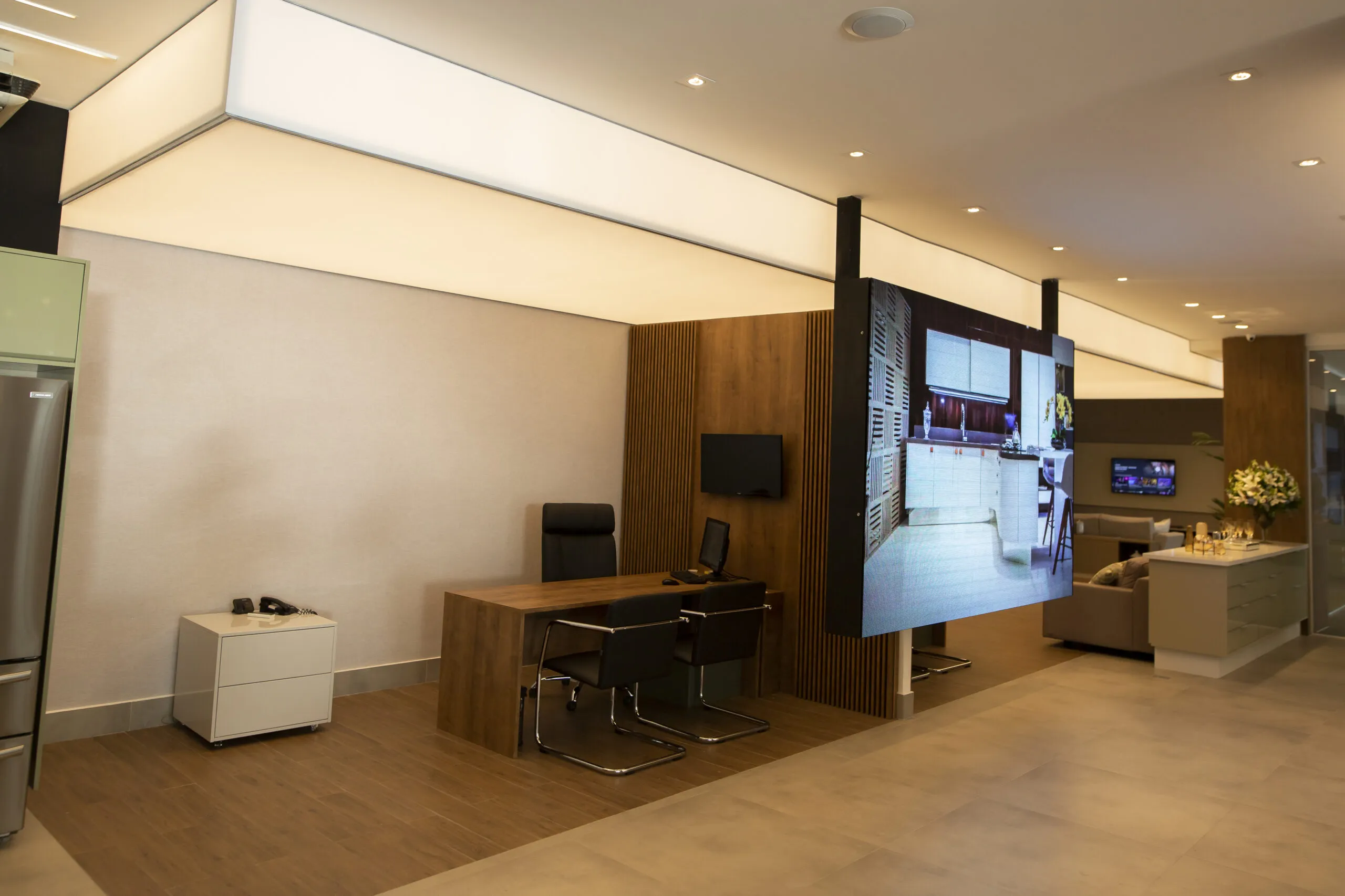 Luminarias gran formato showroom
