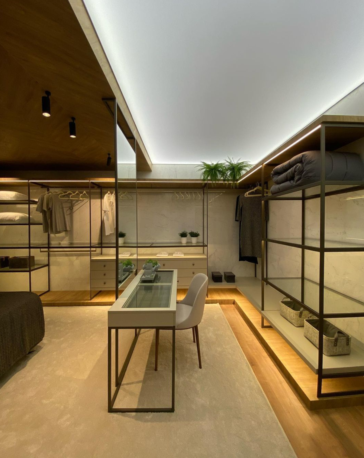 Iluminación perimetral closet